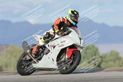 media/Nov-16-2025-Race Pace (Sun) [[8c5fa54630]]/Non Verified Riders (1st 20 Minutes)/7-Turn 9 Entry (210pm)/